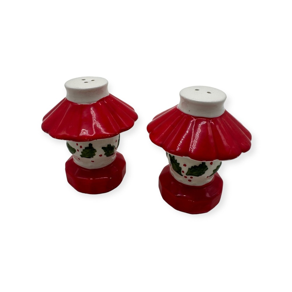 VTG Inarco Japan Holly Berry Christmas Lantern Salt And Pepper Shakers 3" Tall‎